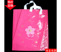 从实用单品到时尚符号 探寻购物袋的前世今生与新兴设计美学